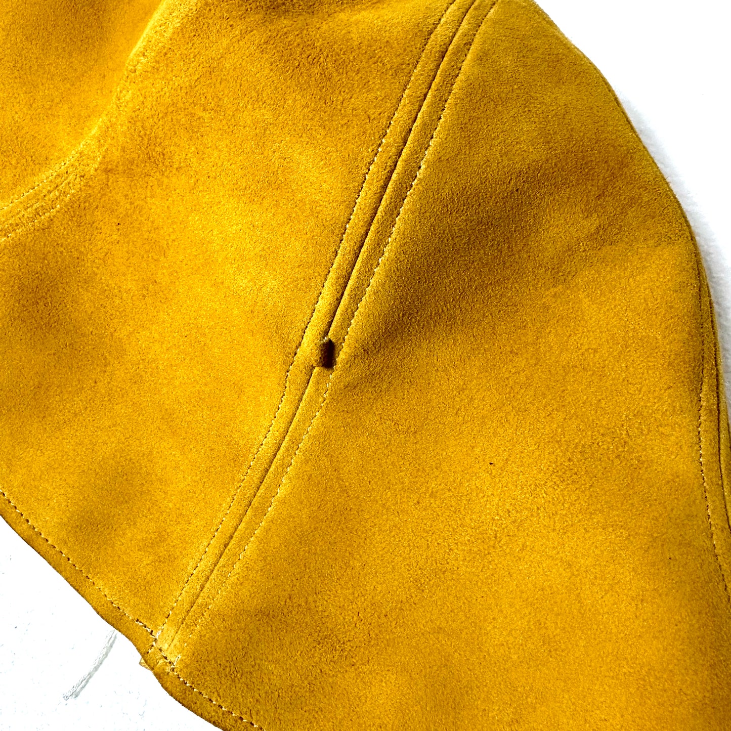 F24W03005 SUEDE TULIP HAT