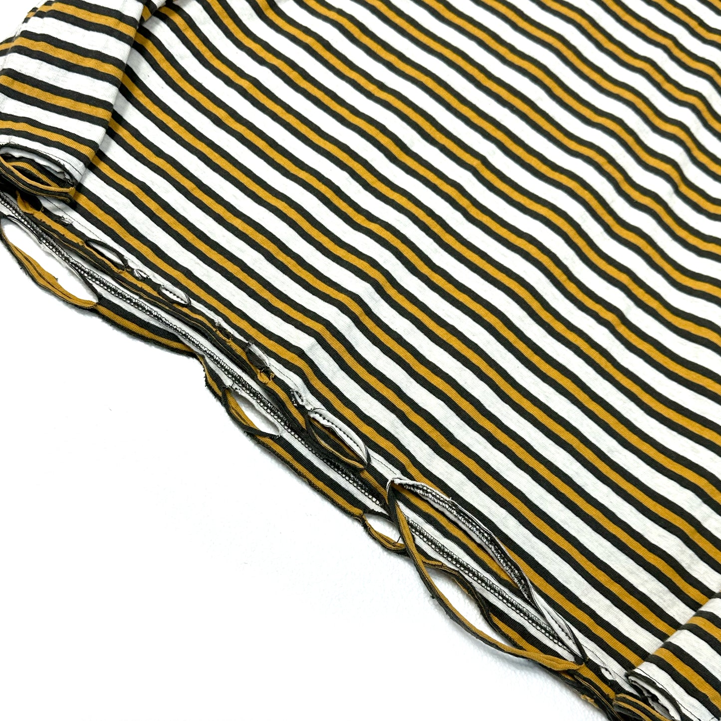 F24W02001-4 VINTAGE BORDER LS (DAMAGE)