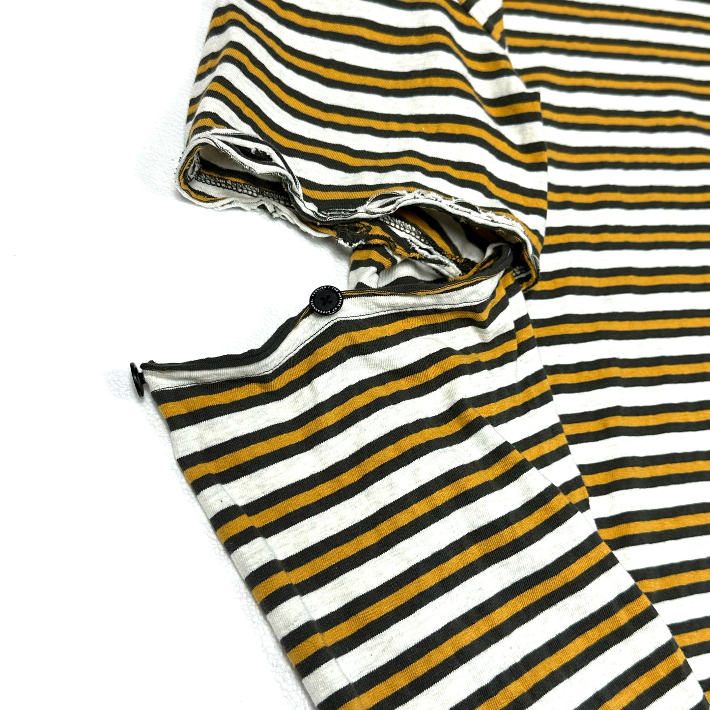F24W02001-4 VINTAGE BORDER LS (DAMAGE)