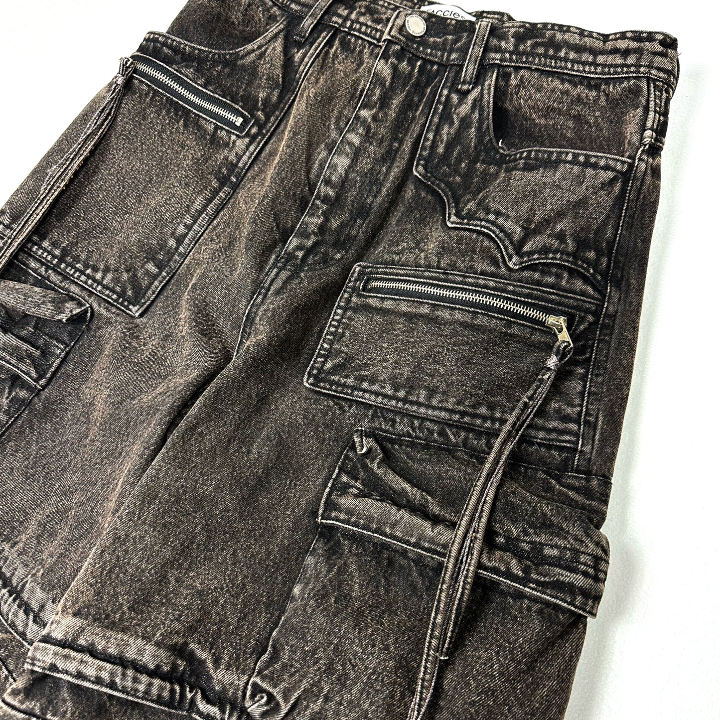 F24W03009 MULTI-POCKET DENIM CARGO