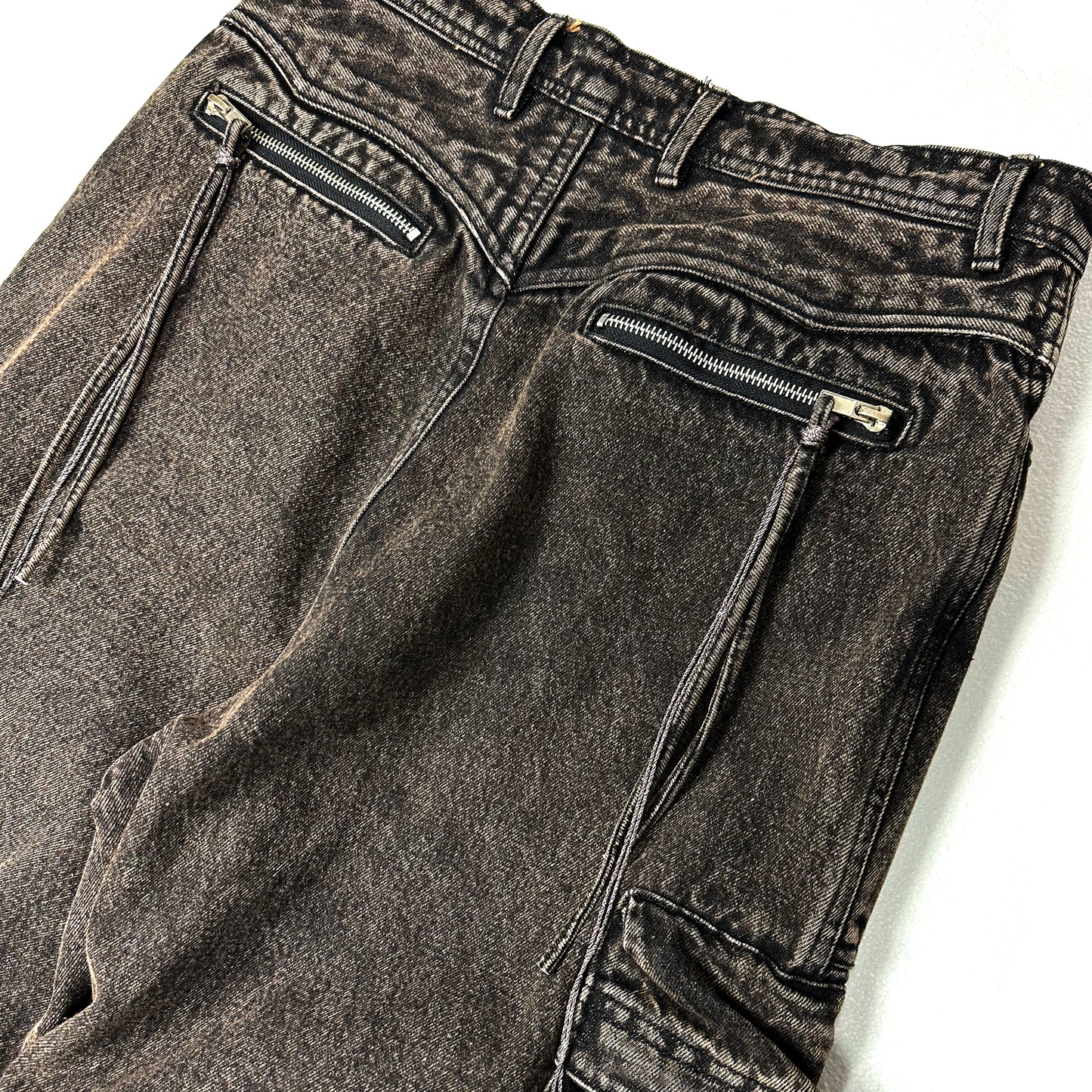 F24W03009 MULTI-POCKET DENIM CARGO