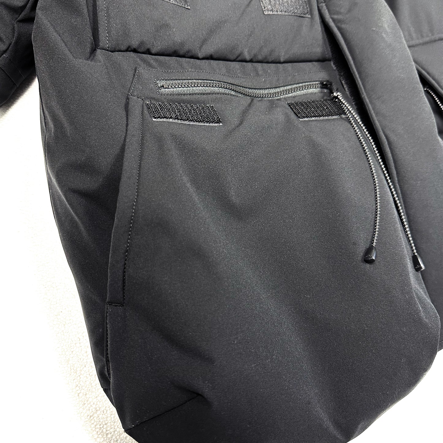 F24W03013 LIGHTWEIGHT FILLED HOODIE BLOUSON
